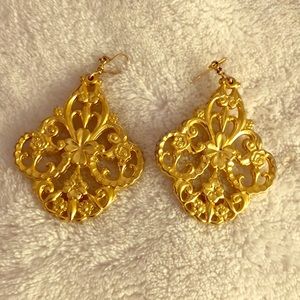 Gold earrings